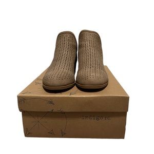 Indigo rd booties Taupe size 7.5